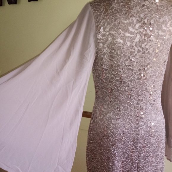 Dress - Picture 5 of 8